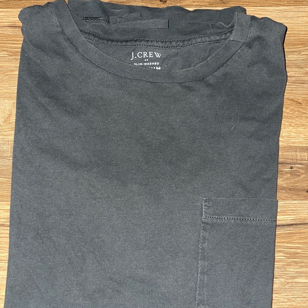 Men’s grey T-shirt
